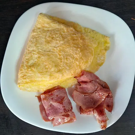 מלון Aposperides 2*