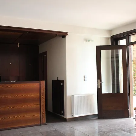 Aposperides מלון