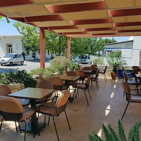 Aposperides מלון