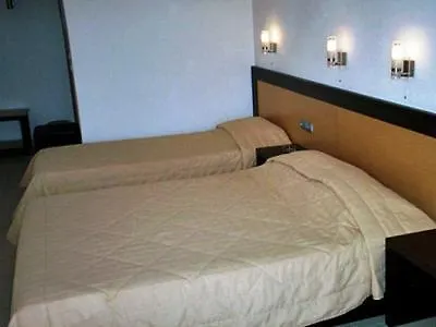 מלון Aposperides Livadi (Kythira)