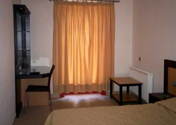 Aposperides Hotell 2*